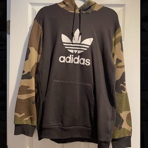 Adidas Camo Hoodie (M) Large